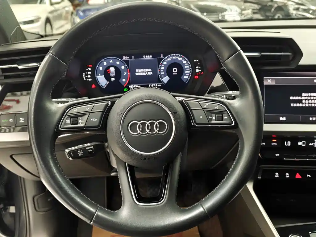 Audi A3 2024 — фото 12