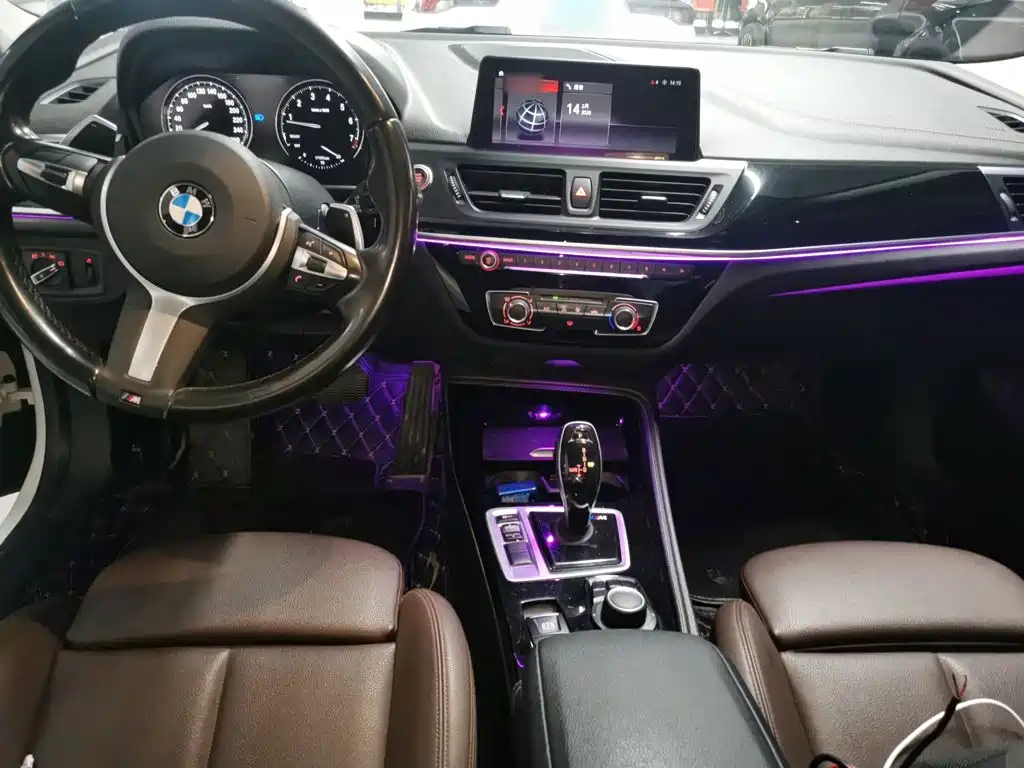 BMW 1 Series 2020 — фото 10