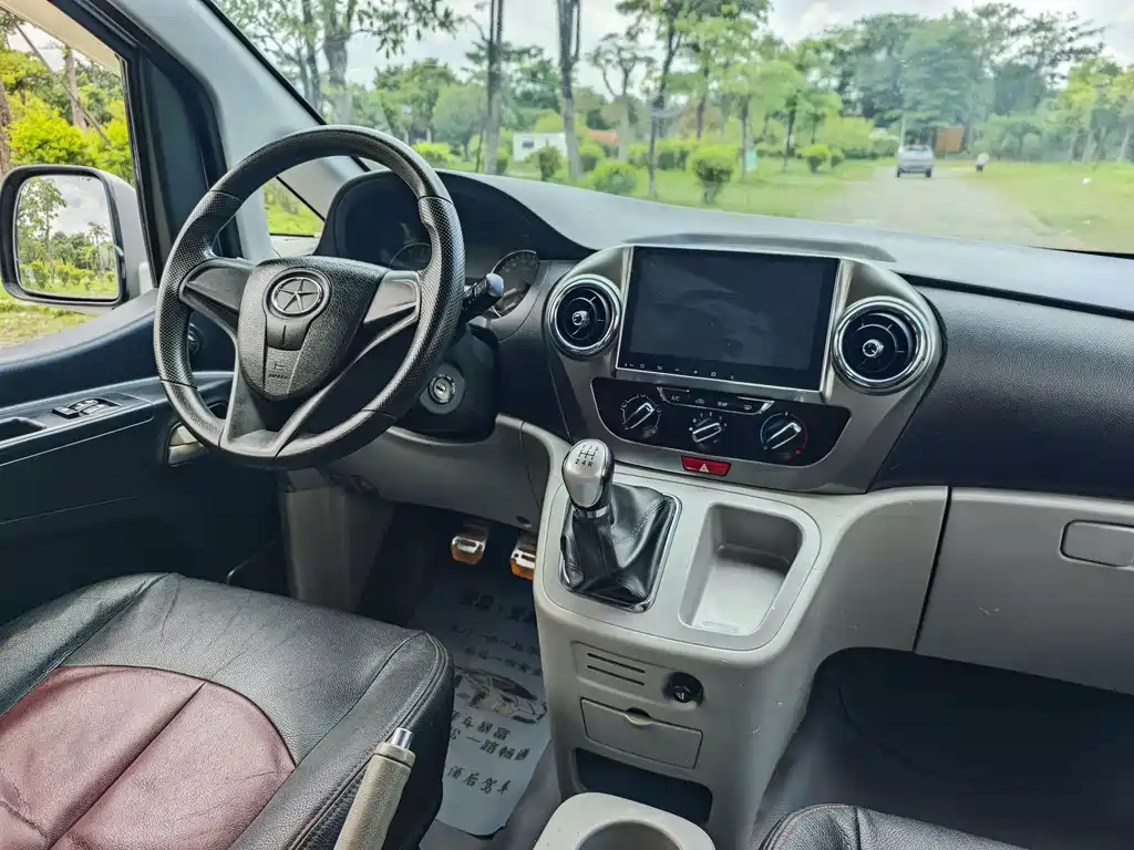 JAC Refine Refine M3 2015 — фото 18