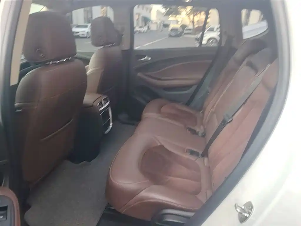 Buick Envision Plus 2017 — фото 17