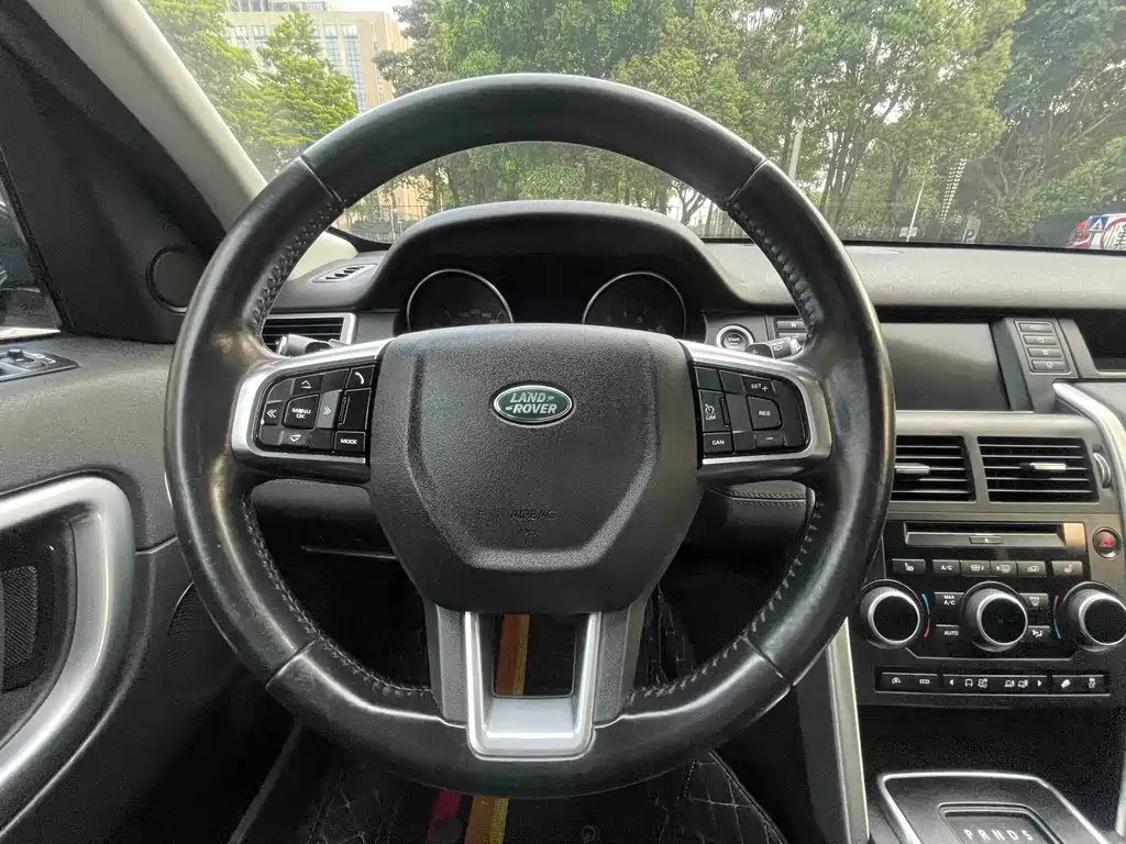 Land Rover Discovery Sport 2015 — фото 16