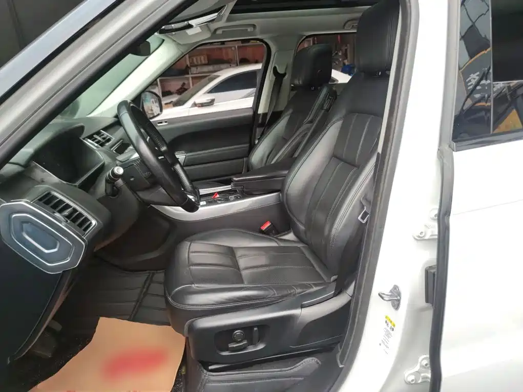 Land Rover Range Rover Sport 2020 — фото 11
