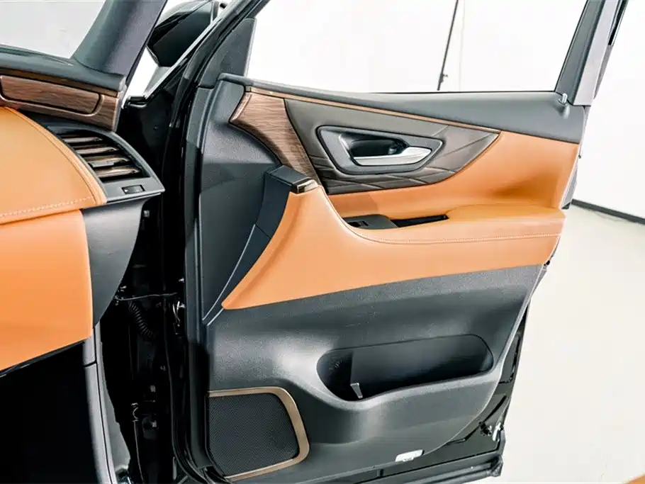 Toyota Alphard 2025 — фото 16