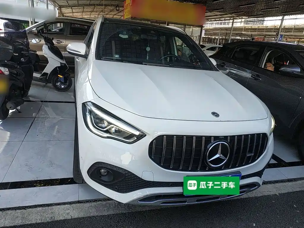 Mercedes-Benz GLA 2023