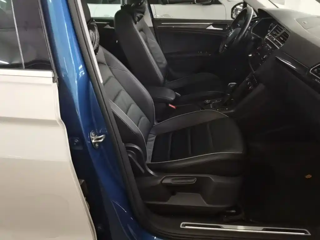 Volkswagen Tiguan 2017 — фото 25