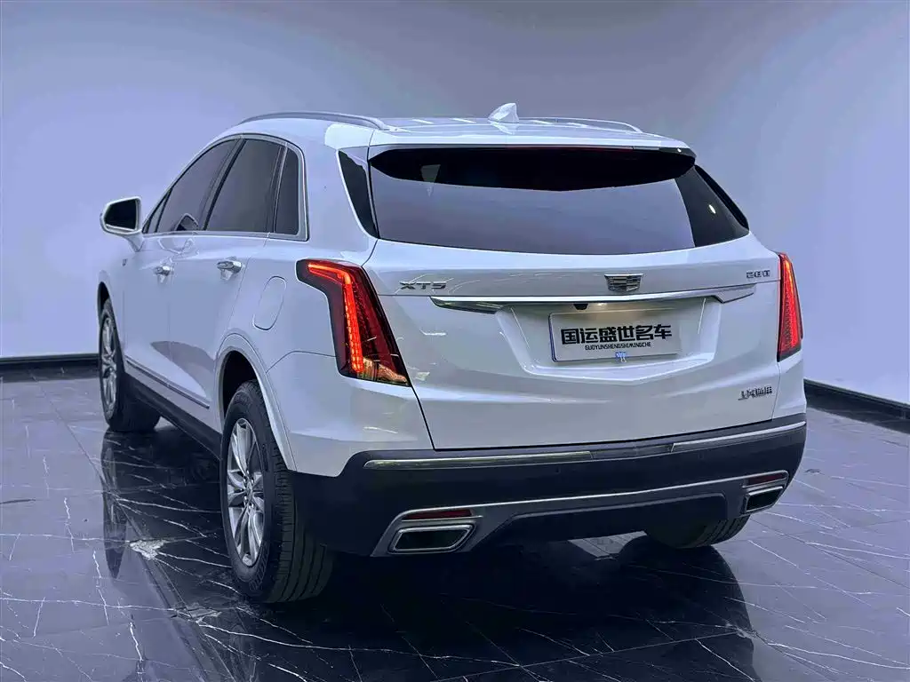 Cadillac XT5 2022 — фото 6