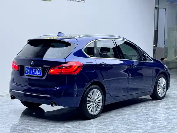 BMW 2 Series Station Wagon 2015