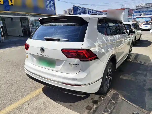 Volkswagen Tiguan L Plug-In Hybrid 2020