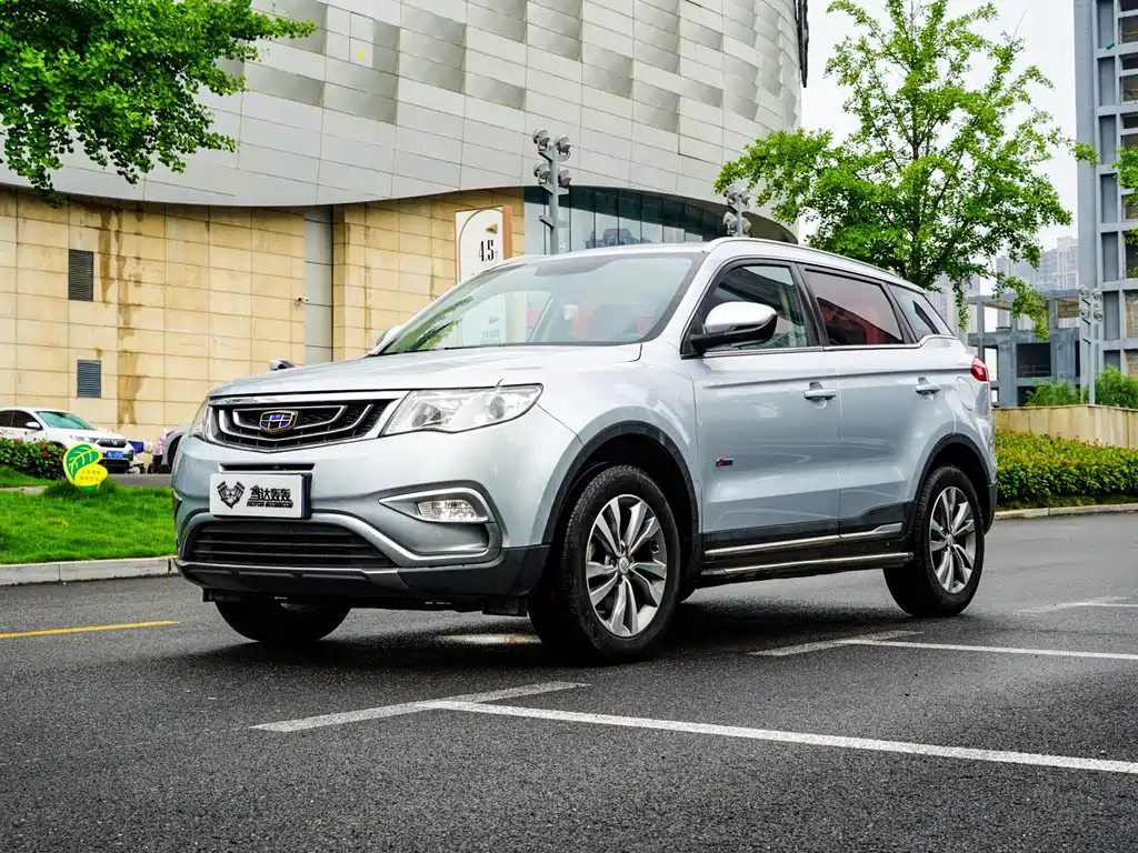 Geely Boyue 2017 — фото 1