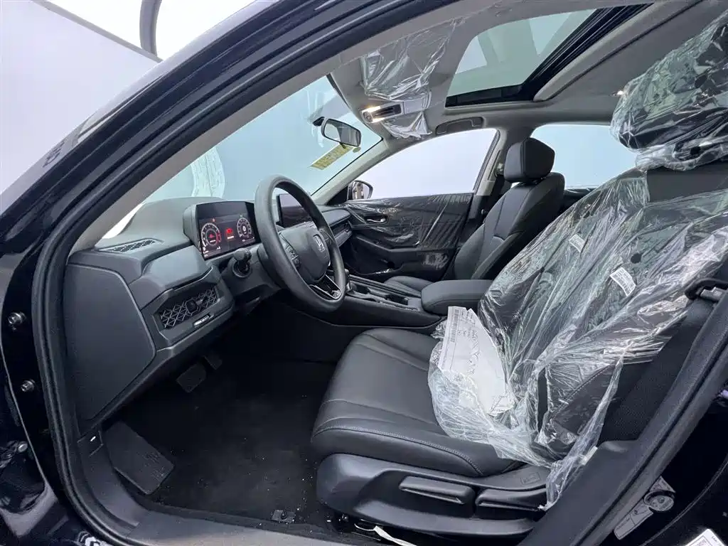Honda Accord — фото 19