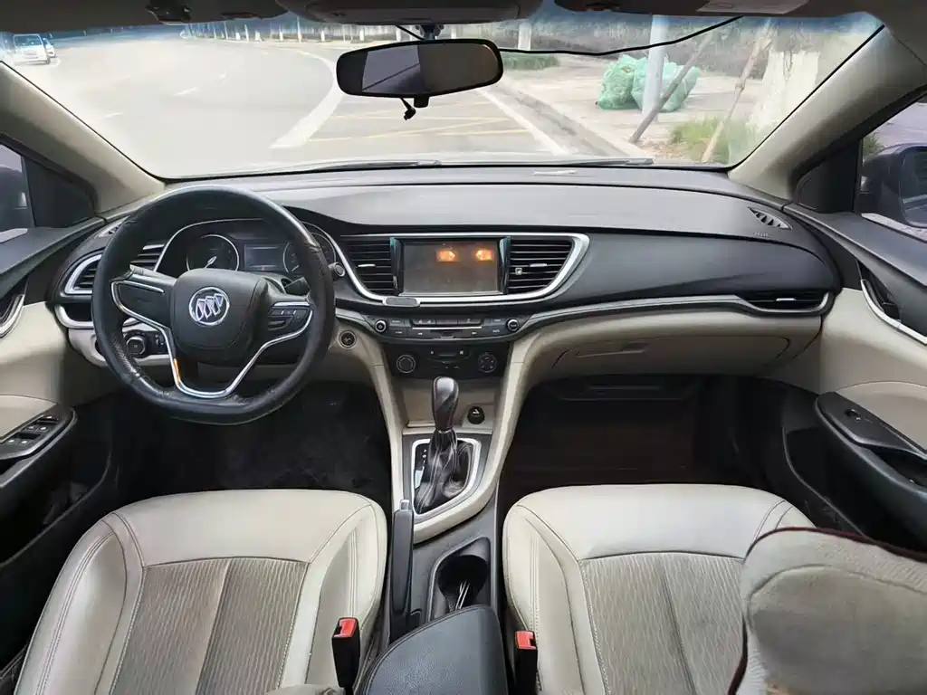 Buick Excelle 2017 — фото 12