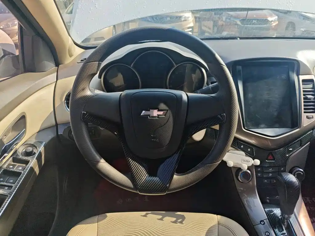 Chevrolet Cruze 2015 — фото 11