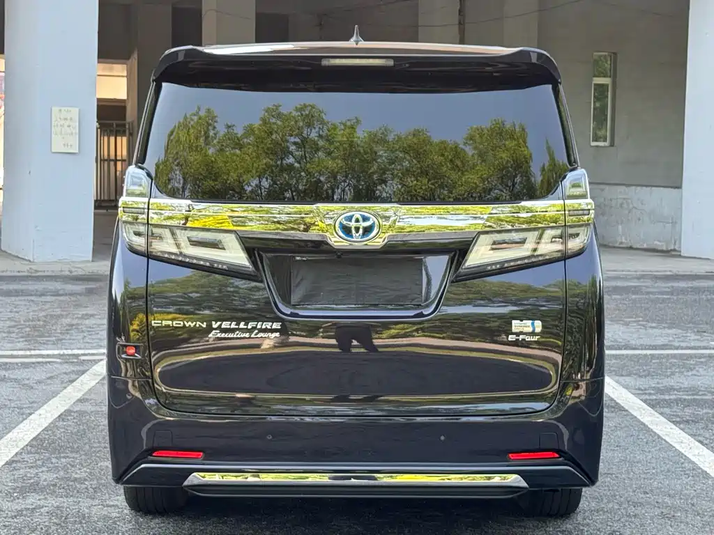 Toyota Vellfire 2021 — фото 6