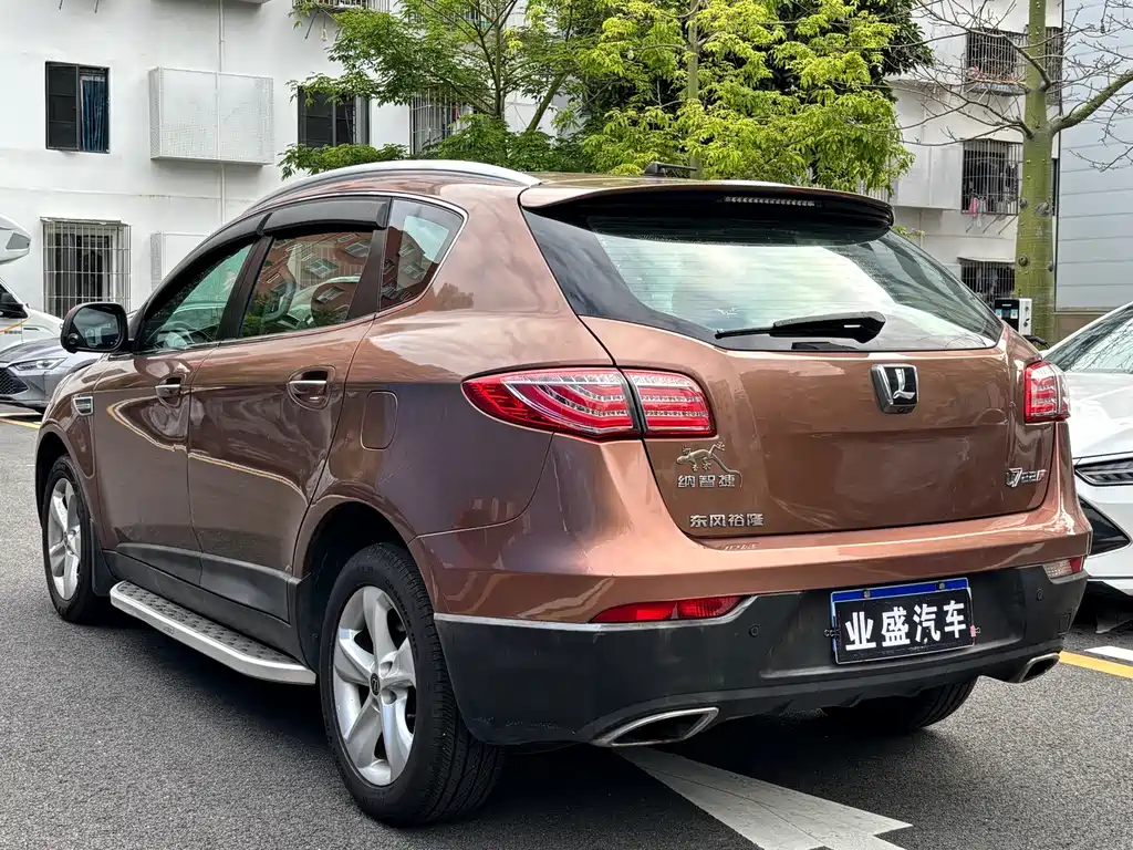 Luxgen Big 7 SUV 2015 — фото 6