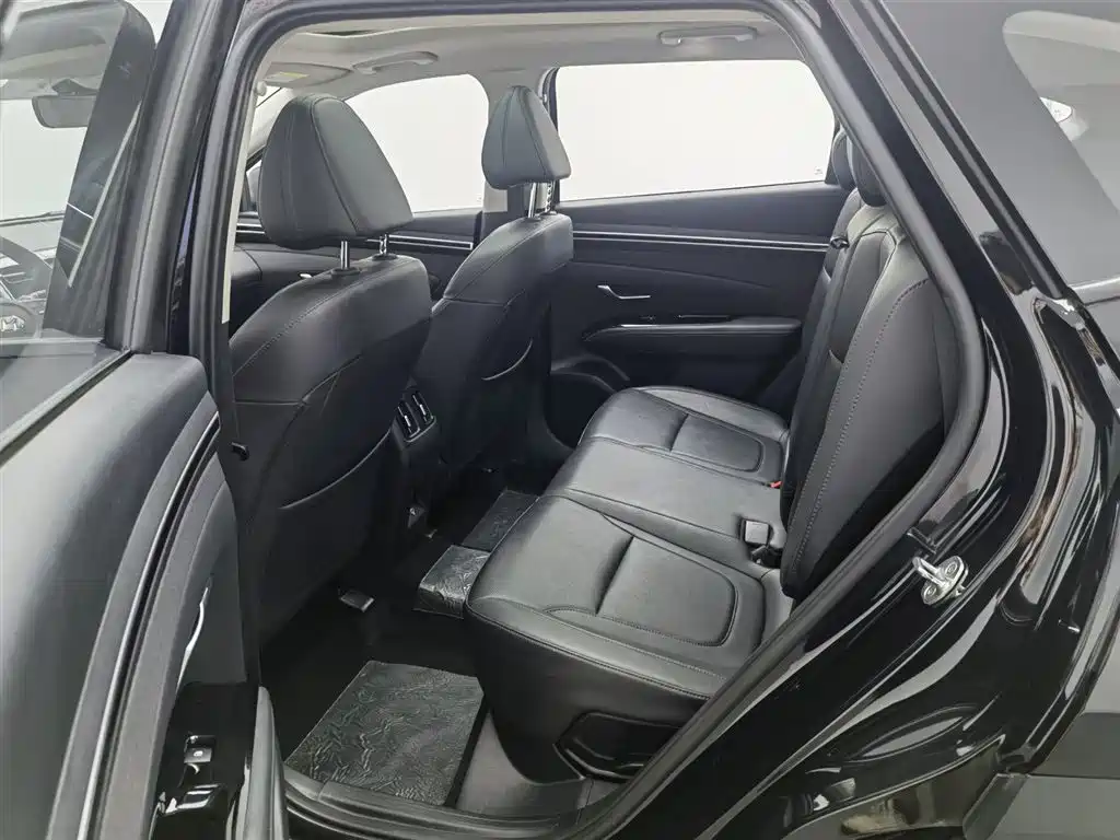 Hyundai Tucson 2023 — фото 15