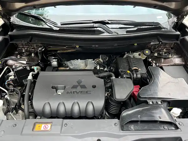Mitsubishi Outlander 2020