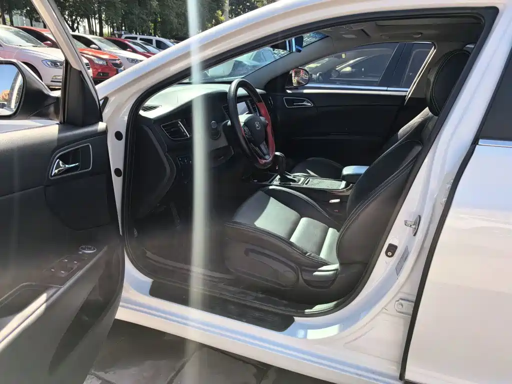 Hyundai Mistra 2016 — фото 16