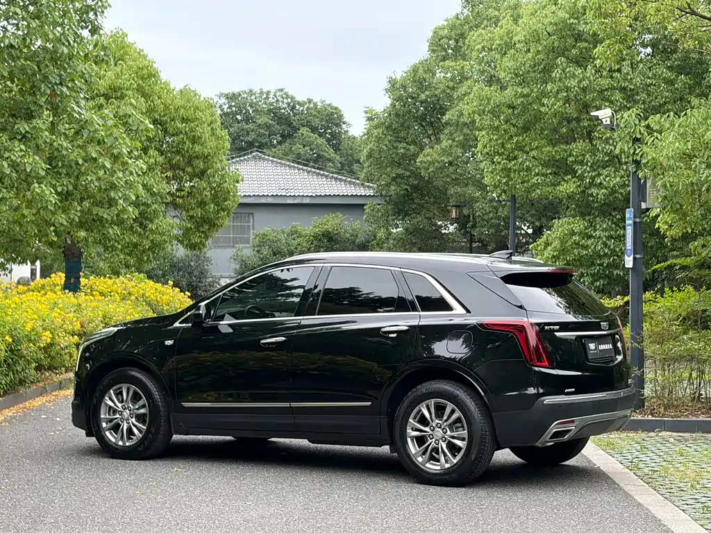 Cadillac XT5 2021 — фото 9