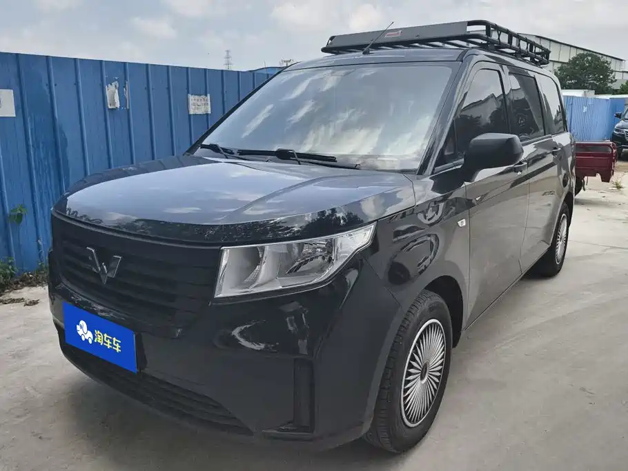 Wuling Hongguang PLUS 2023