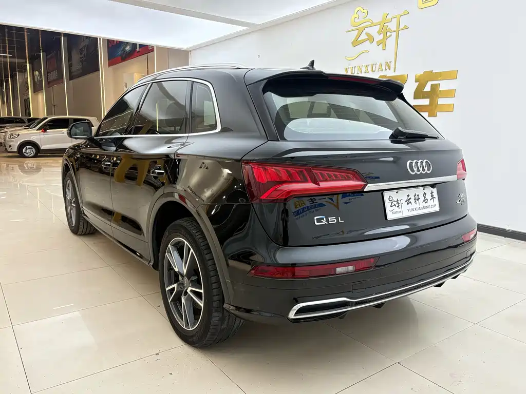 Audi Q5L 2020 — фото 4