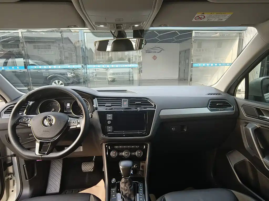 Volkswagen Tiguan L 2019 — фото 10