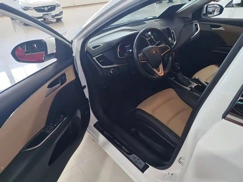 Chevrolet Cruze 2022 — фото 16