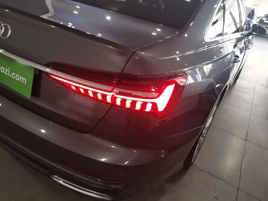 Audi A6L 2021 — фото 24