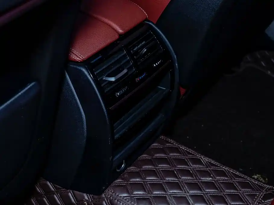 BMW 5 Series 2023 — фото 16