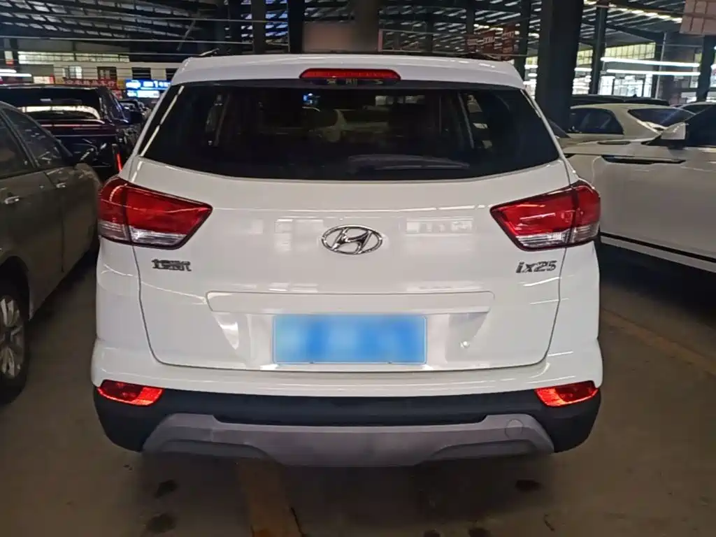 Hyundai ix25 2017 — фото 6