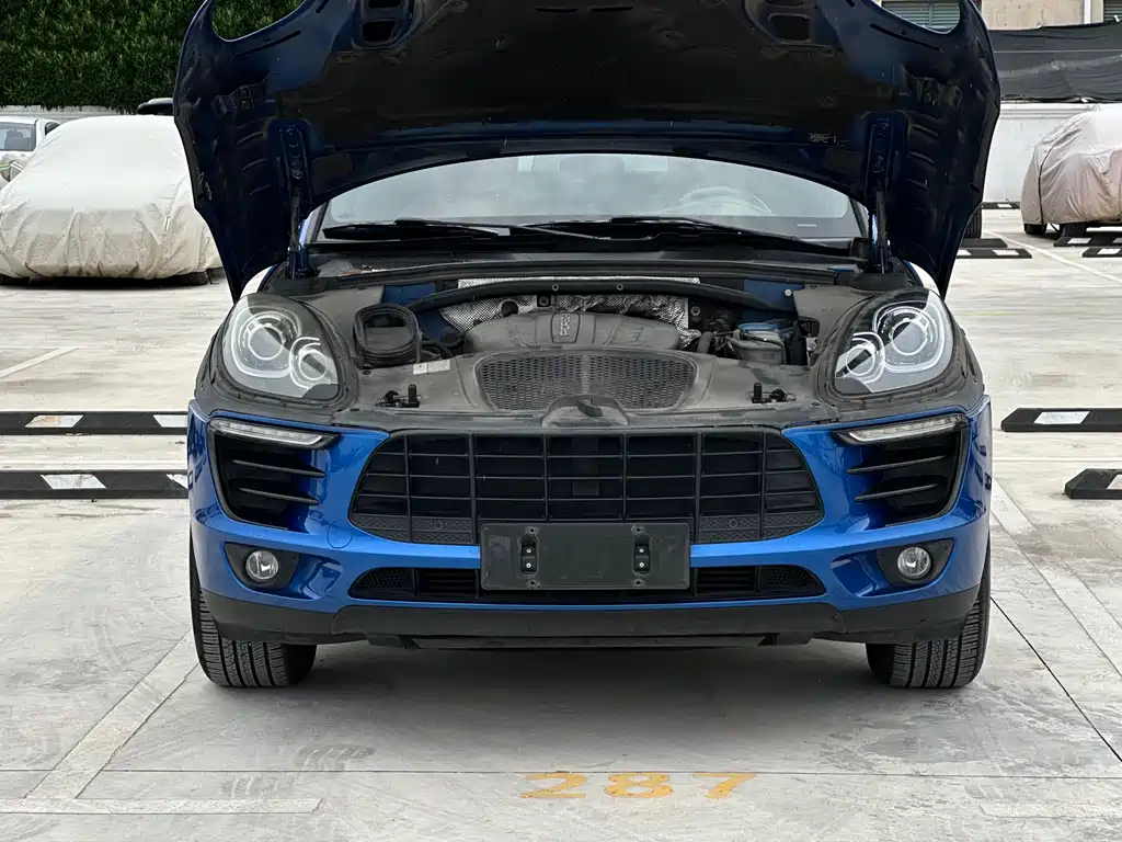 Porsche Macan 2017 — фото 28