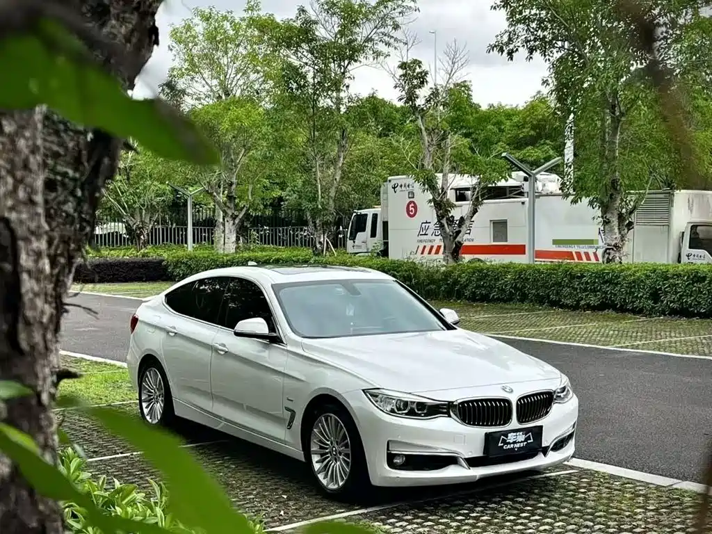 BMW 3 Series GT 2017 — фото 3