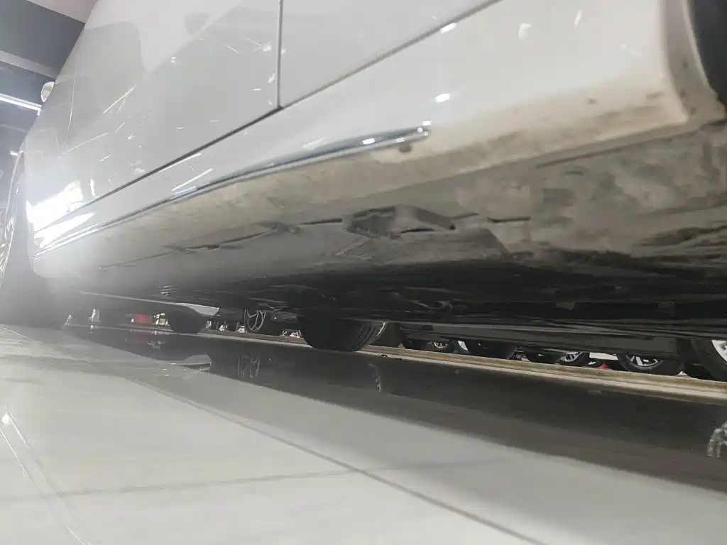 Mercedes-Benz C-Class 2023 — фото 19