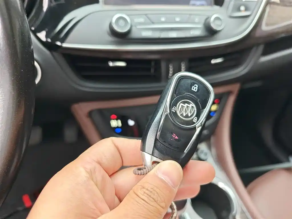 Buick Envision Plus 2017 — фото 9
