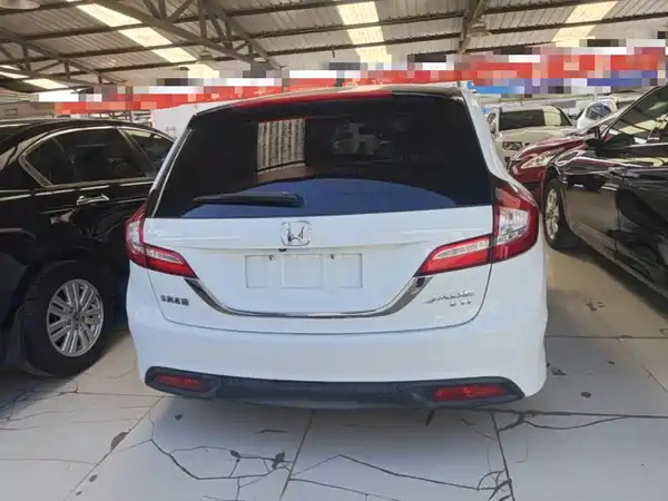 Honda Jade 2015