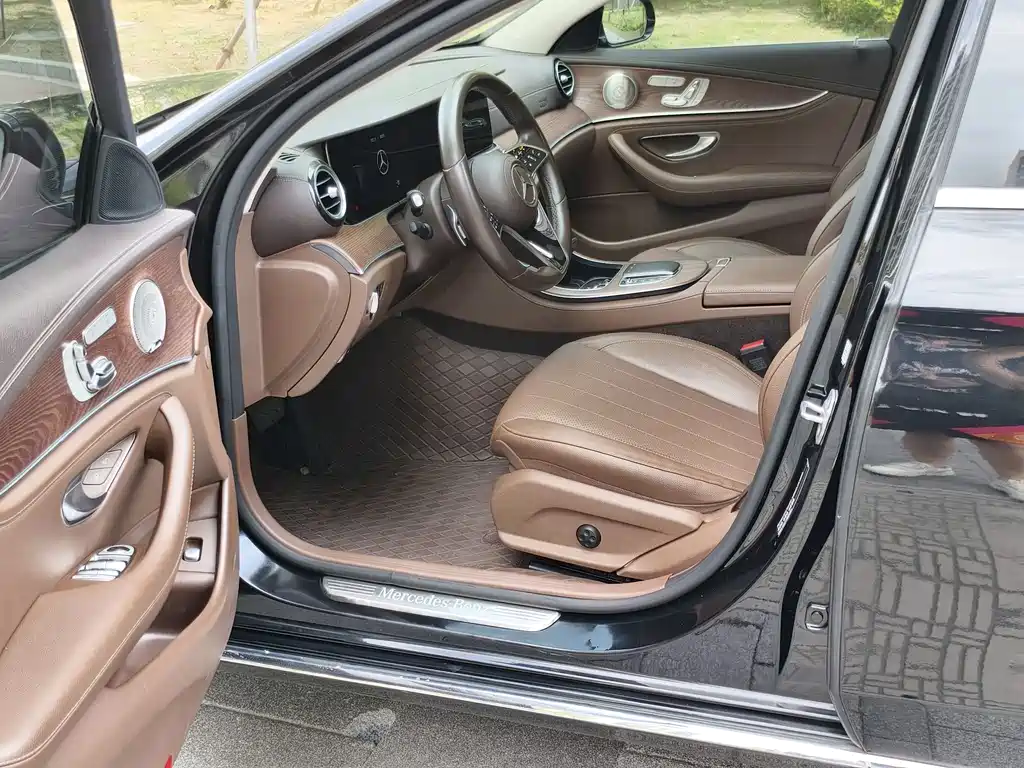 Mercedes-Benz E-Class 2023