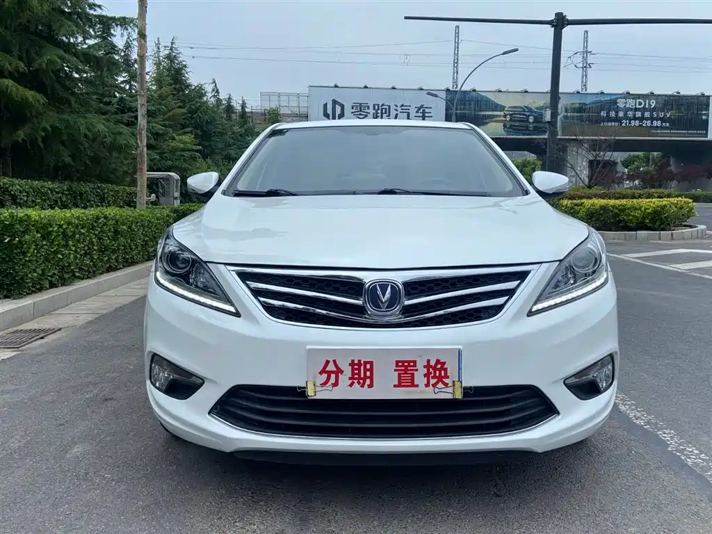 Changan Eado 2016 — фото 2