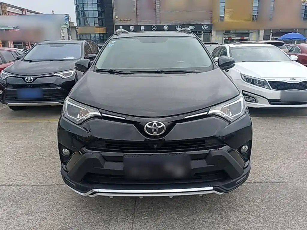 Toyota RAV4 2019 — фото 3