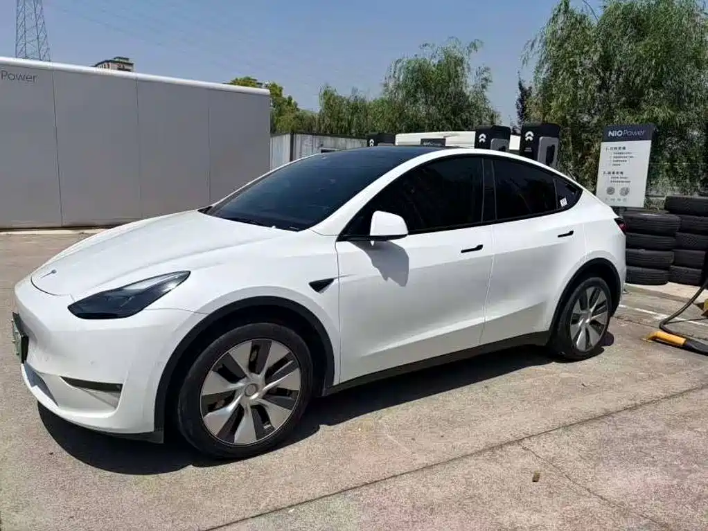Tesla Model Y 2022 — фото 1
