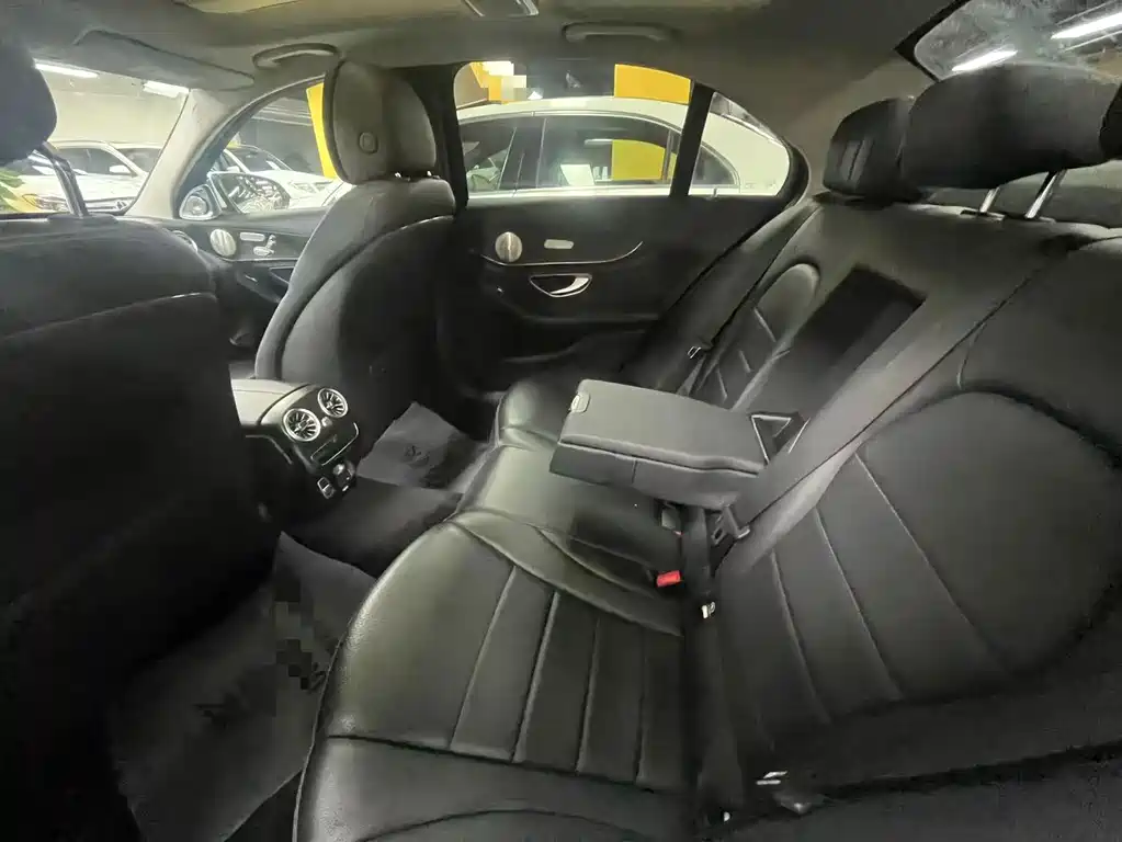 Mercedes-Benz C-Class 2019