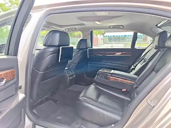 BMW 7 Series 2015