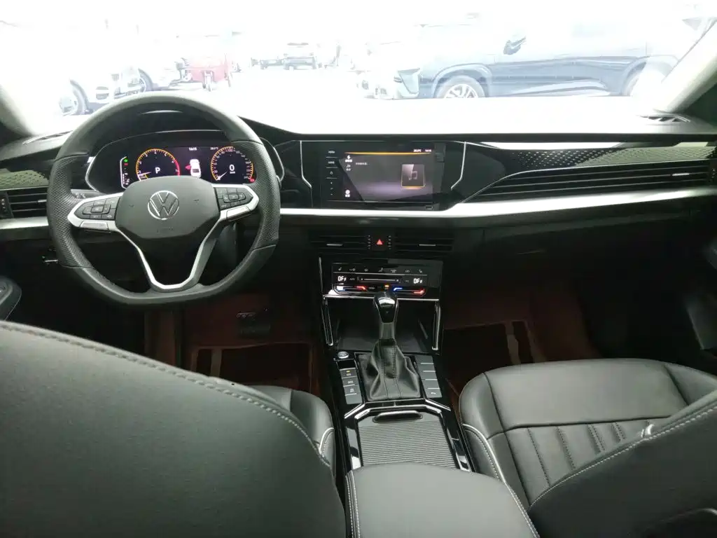 Volkswagen Passat 2022