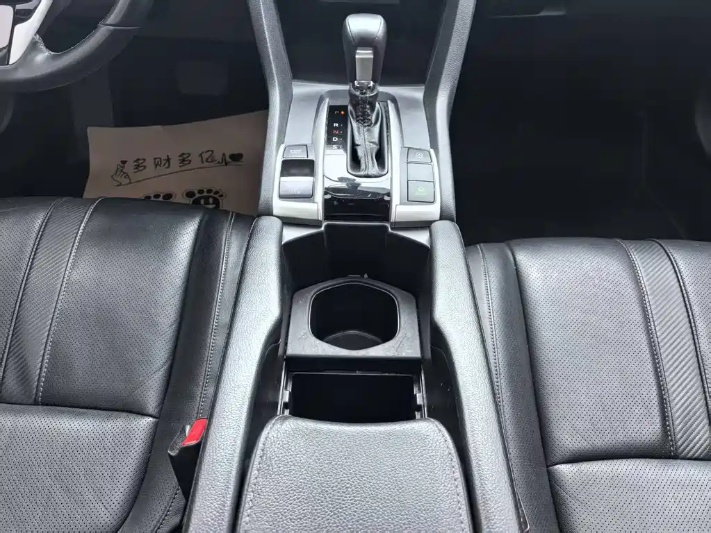 Honda Civic 2018 — фото 19