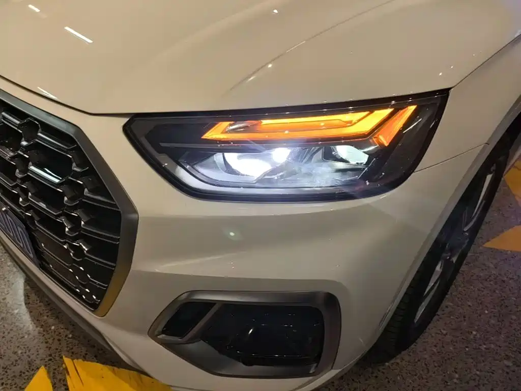 Audi Q5L 2023 — фото 18