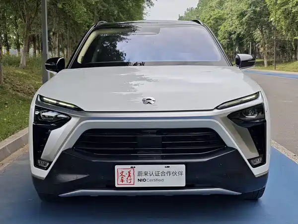 NIO ES8 2022