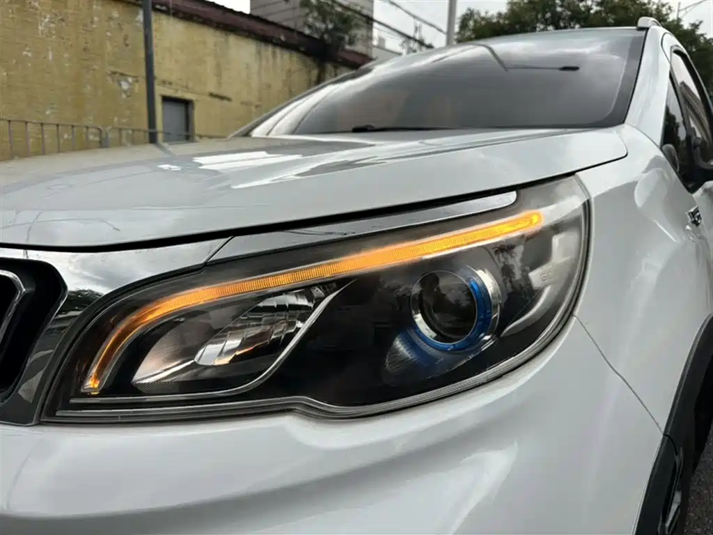 Geely Vision X3 2018 — фото 16