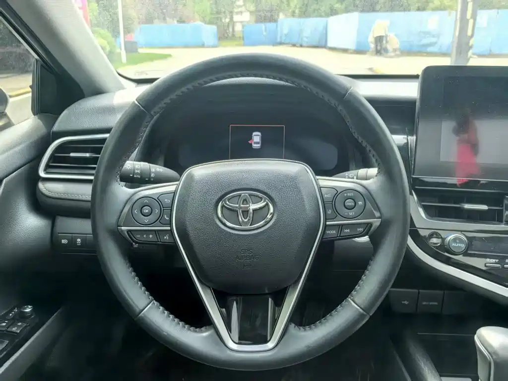 Toyota Camry 2022 — фото 15