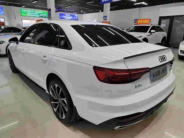 Audi A4L 2023