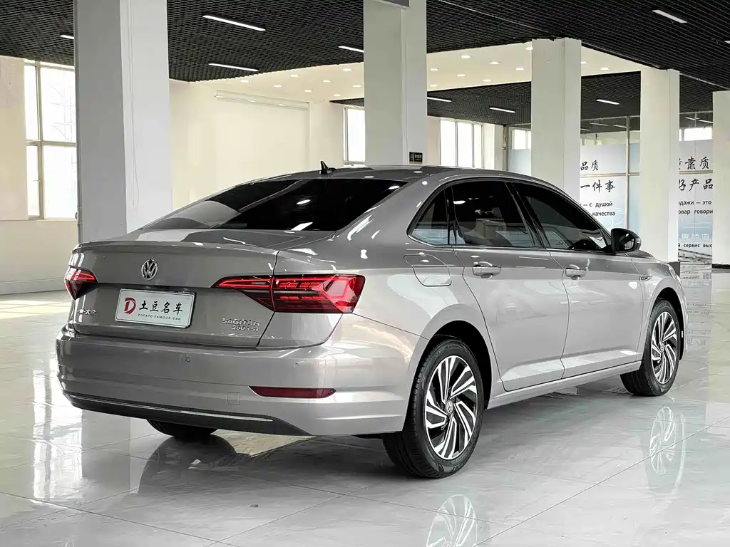 Volkswagen Sagitar 2022