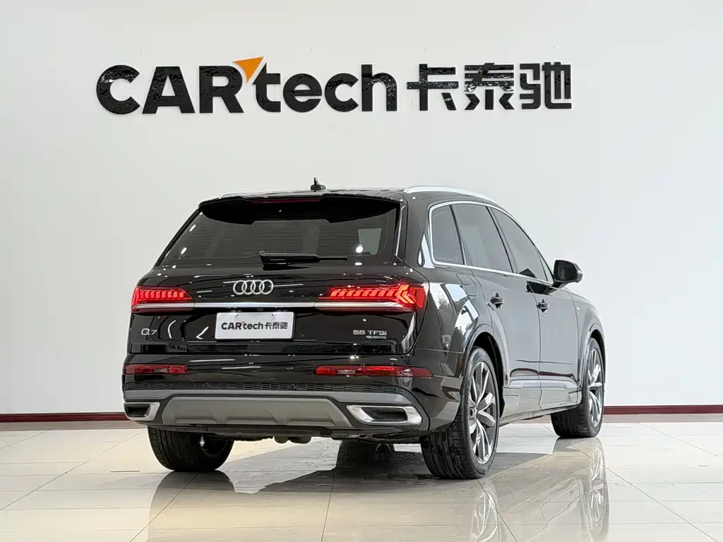 Audi Q7 2023 — фото 22