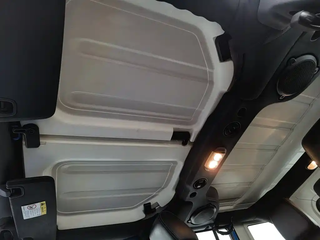 Jeep Wrangler 2016 — фото 14